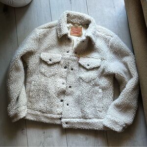 Levi’s Ivory Sherpa Trucker Jacket / Size Medium